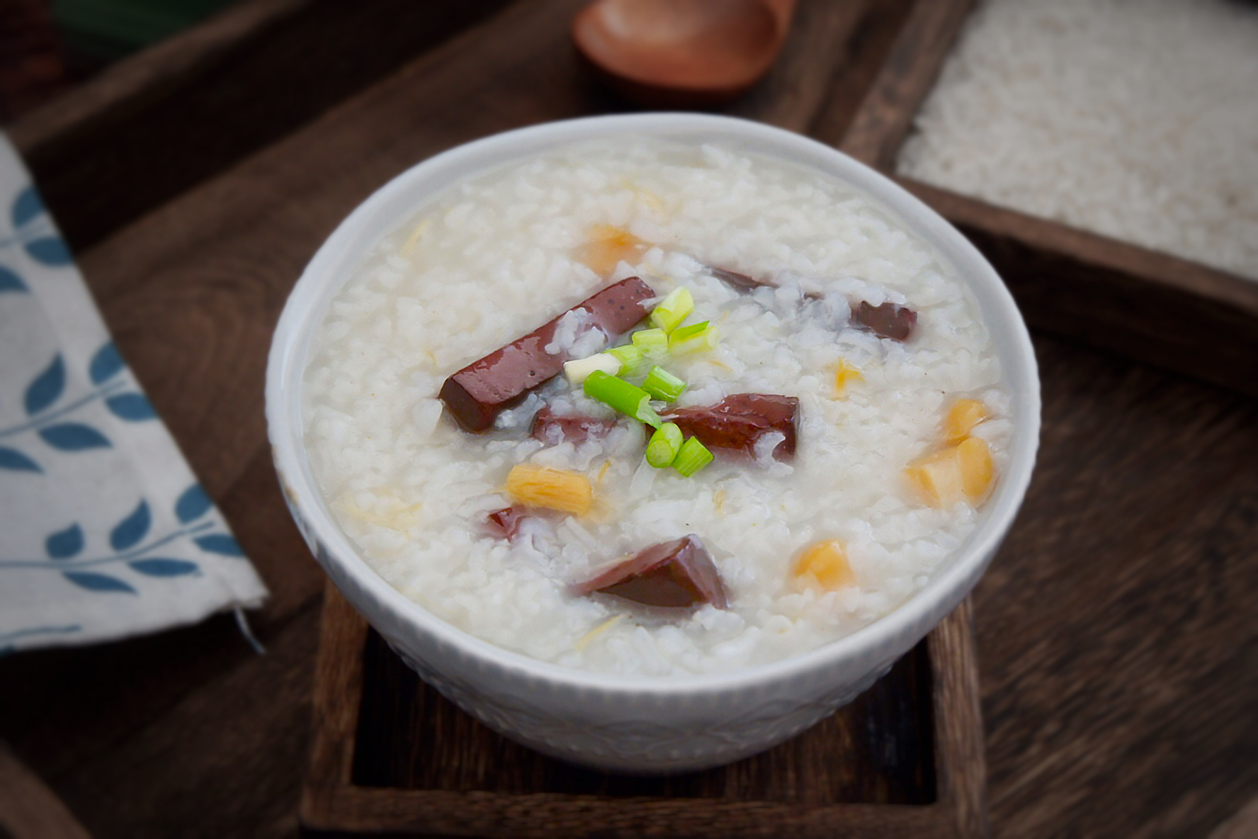 Pork blood and scallop porridge