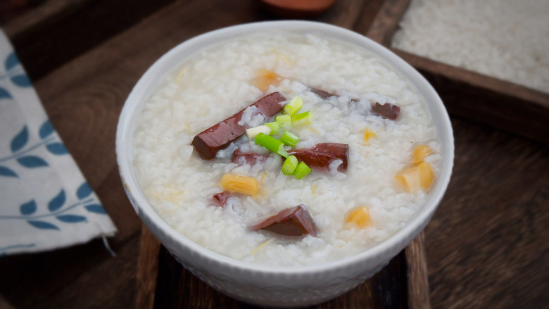 Pig's blood and scallop porridge