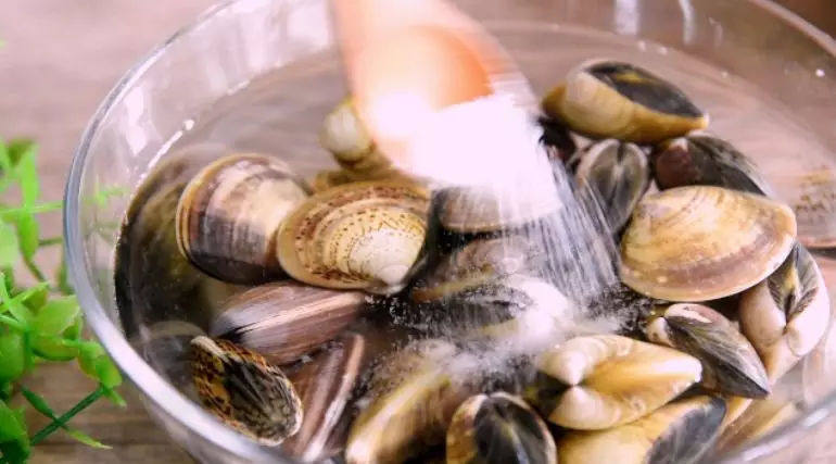 Refreshing cold salad, clams mixed with cucumber, so delicious that I can't stop mouthing