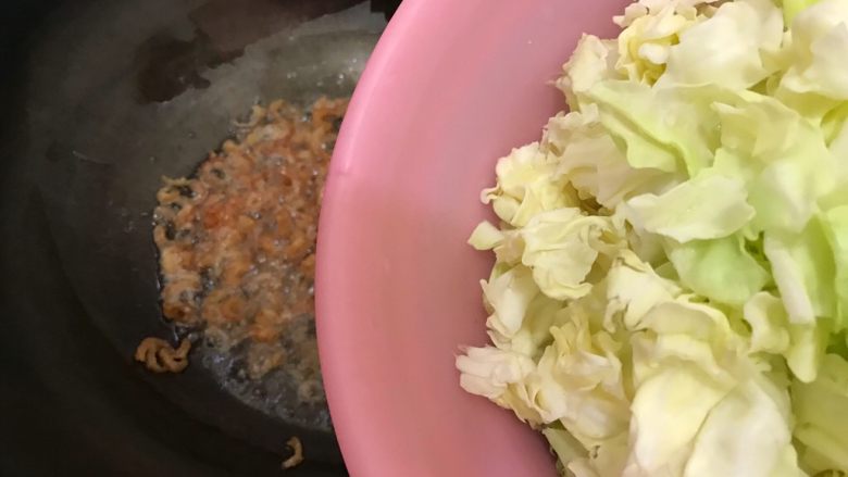 Oyster Sauce Shredded Cabbage, Fried Broad Beans with Dried Sea Rice