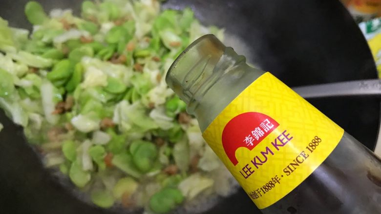 Oyster Sauce Shredded Cabbage, Fried Broad Beans with Dried Sea Rice