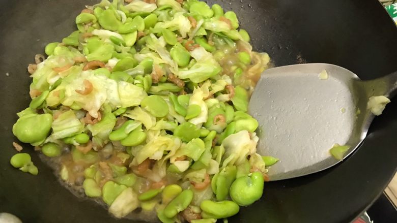 Oyster Sauce Shredded Cabbage, Fried Broad Beans with Dried Sea Rice