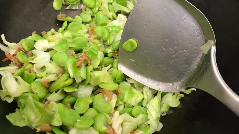 Oyster Sauce Shredded Cabbage, Fried Broad Beans with Dried Sea Rice