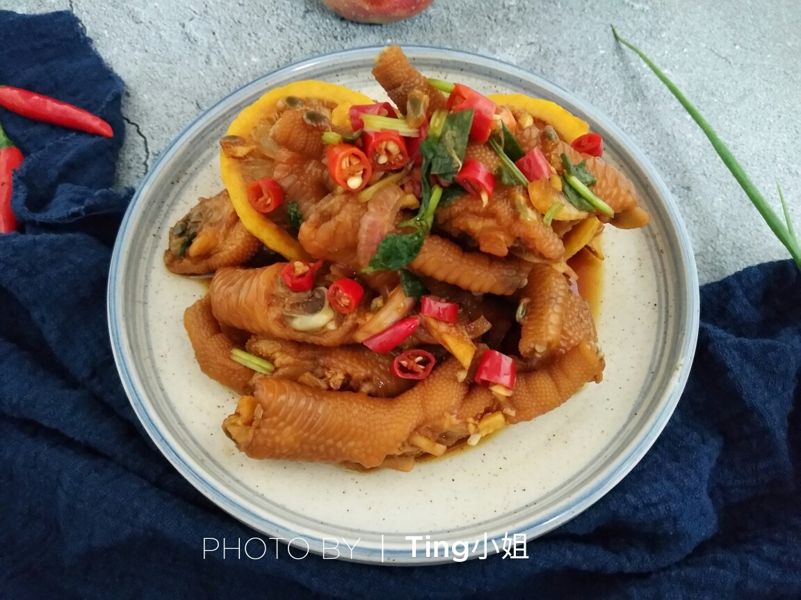 Internet celebrity lemon passion fruit chicken feet