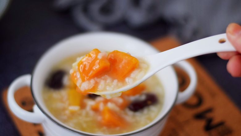 Sweet potato and red date porridge