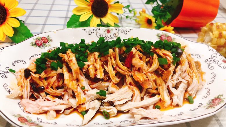 A weight loss meal can also be so delicious - cold shredded chicken