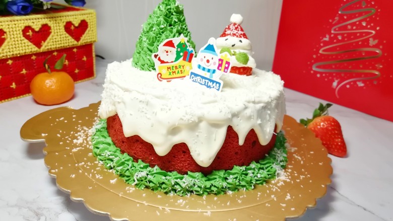 Christmas Cream Cake