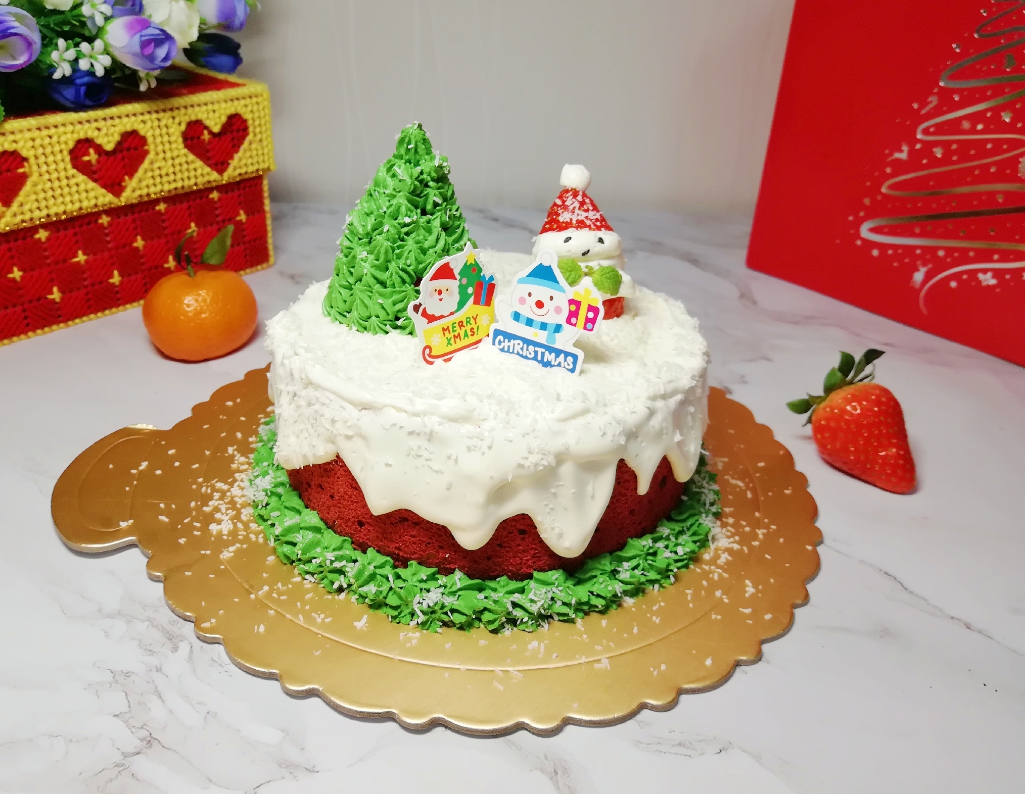 Christmas Cream Cake