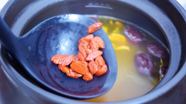 Cordyceps Flower Black-bone Chicken Soup