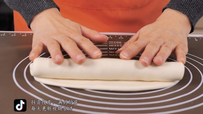 Baby milk-flavored steamed buns are loved by adults and children