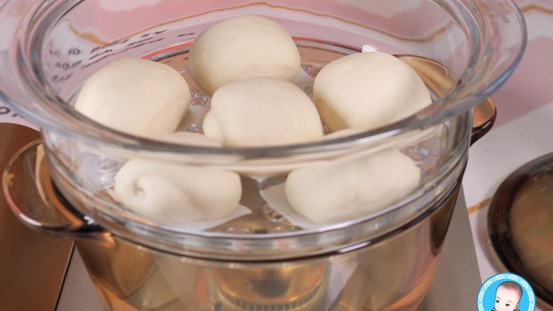 Baby milk-flavored steamed buns are loved by adults and children