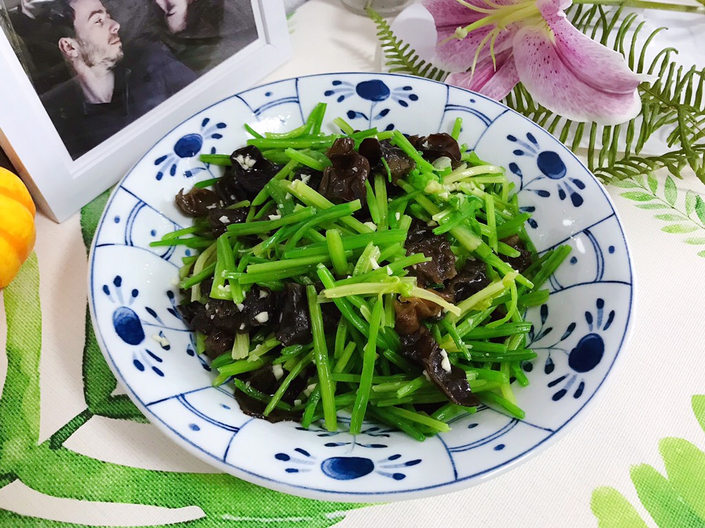 Celery mixed with fungus