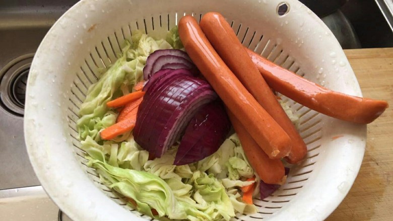 Cabbage Sausage Fried Noodles