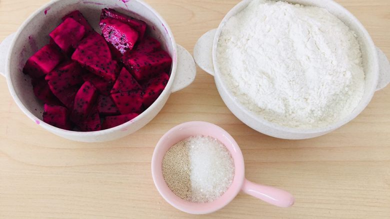 Dragon Fruit Steamed Buns