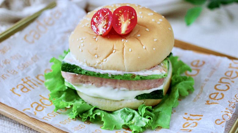 Luncheon Meat Cucumber Hamburger