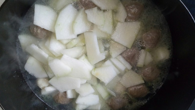 Winter Melon and Meatball Soup