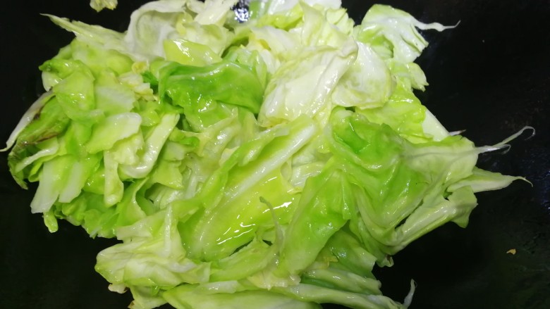 Stir-fried vermicelli with cabbage