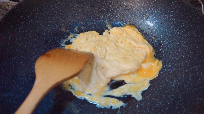 Pleurotus eryngii scrambled eggs