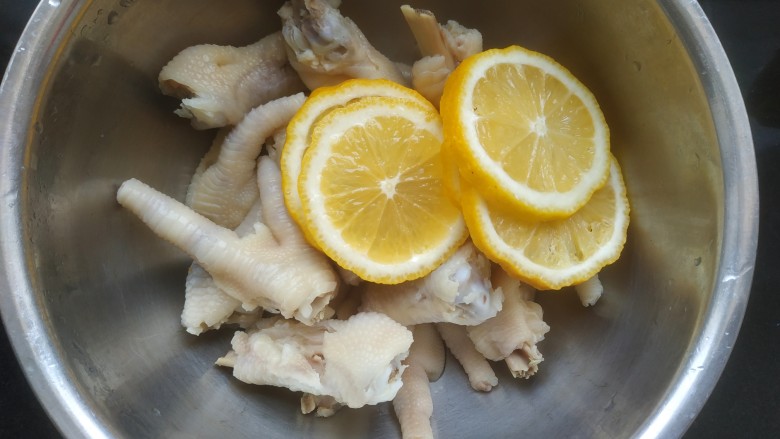 Passion Fruit Lemon Chicken Feet