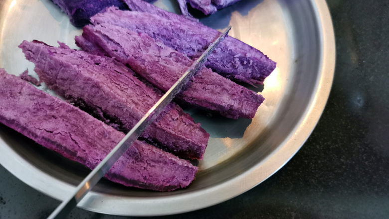 Purple Sweet Potato and Tremella Porridge