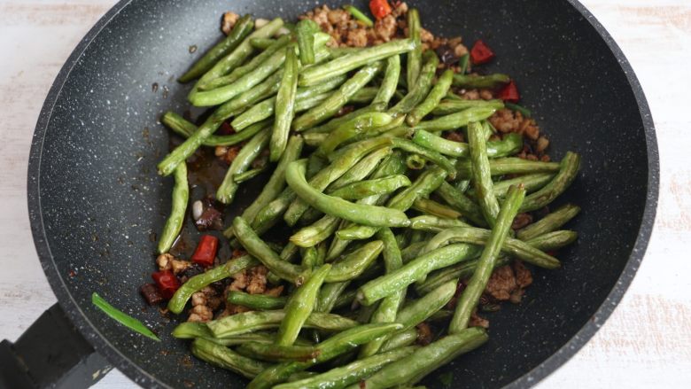 Dry and stir-fried beans with soy sauce