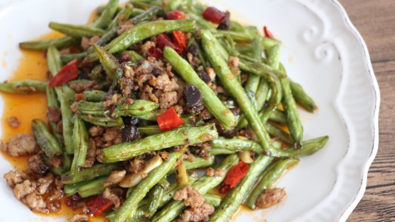 Dry and stir-fried beans with soy sauce