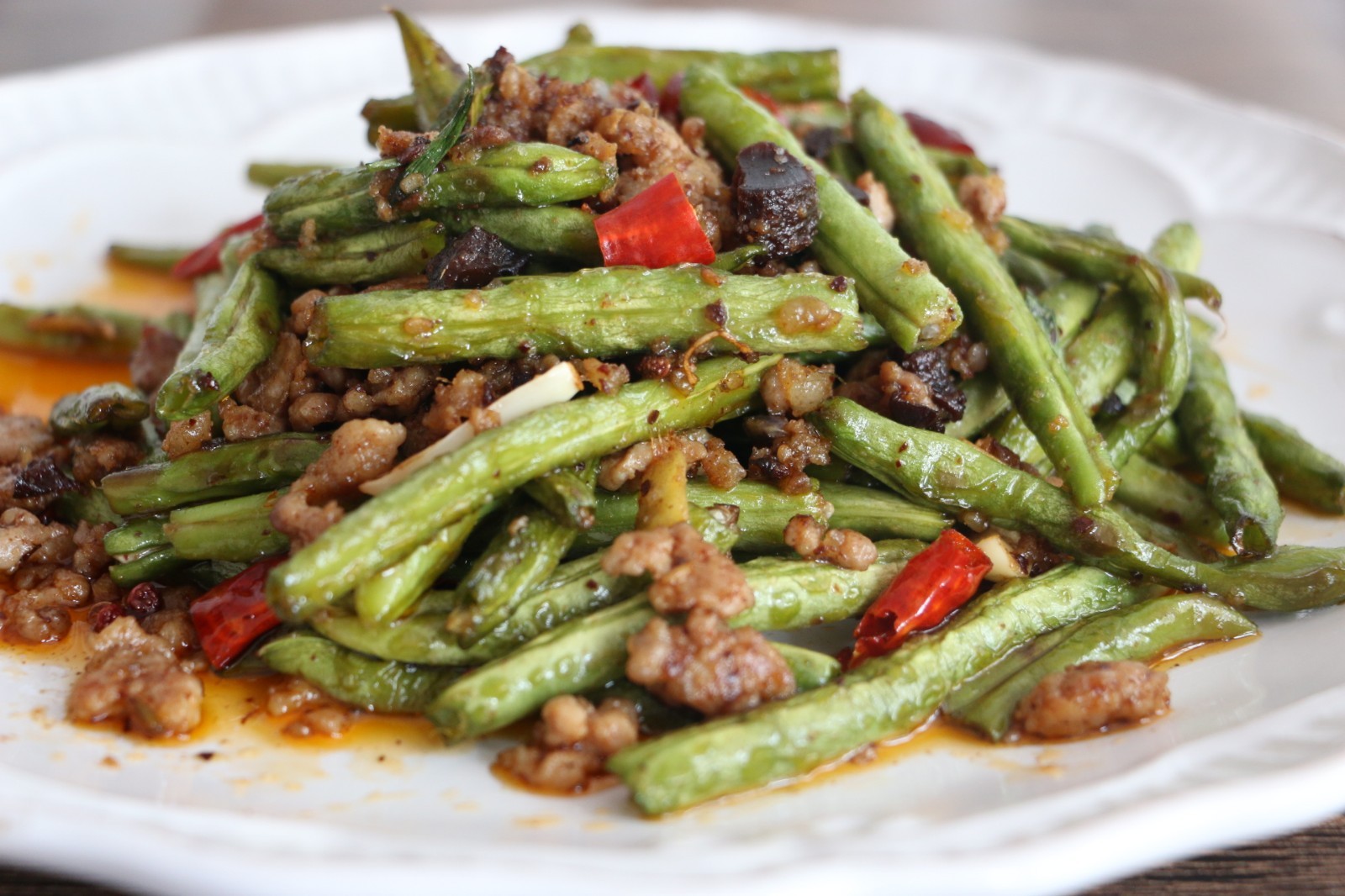 Stir-fried green beans with soybean flavor