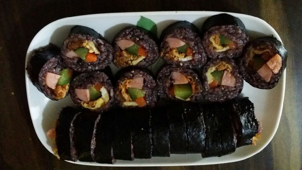 tuna sushi