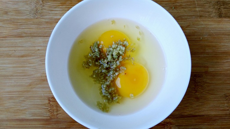 Fancy noodles + crab-flavored egg fried noodles