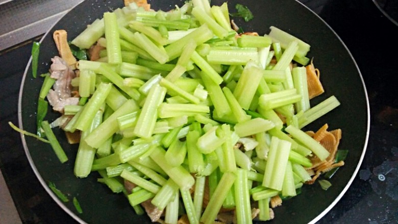 Celery Stir-fried Dried Tofu