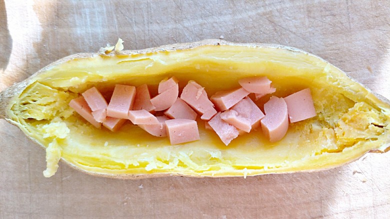 #家有 oven#+sweet potato and egg boat