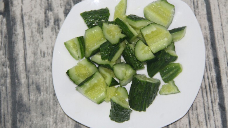 Cold Cucumber and Peanut Rice