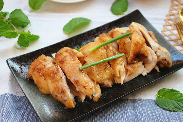 Salt baked chicken in enamel pot