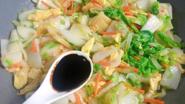 Chinese cabbage fried rice cake