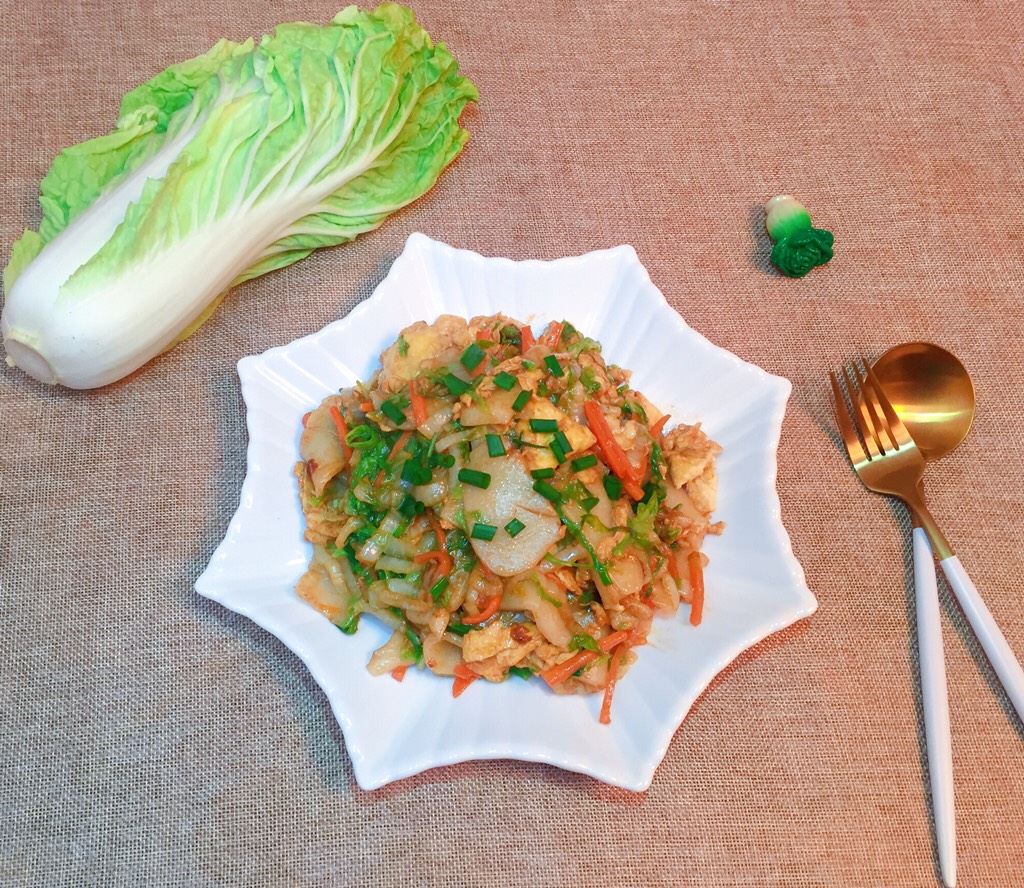 Fried rice cake with cabbage