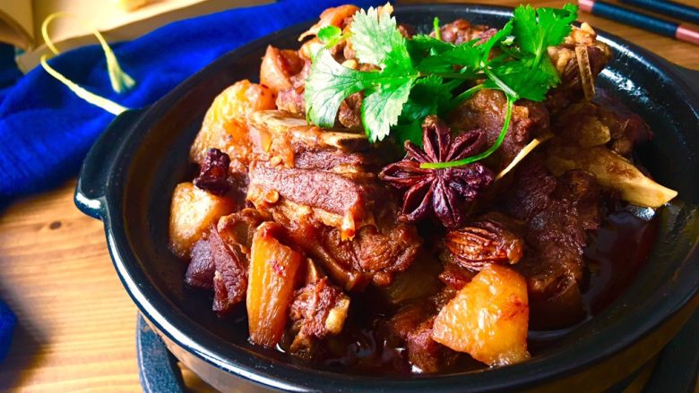 Braised muttonClaypot