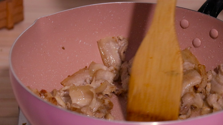 Stir-fried pork belly with hot pepper