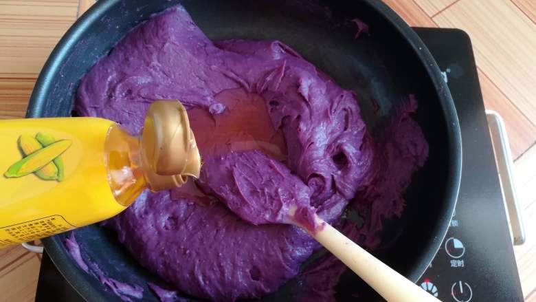 Milk-flavored purple sweet potato puree