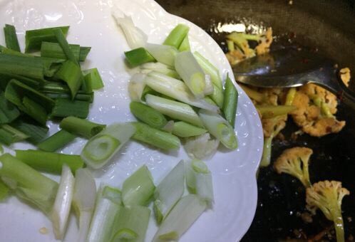 Baked Spicy Cauliflower with Ant Meat