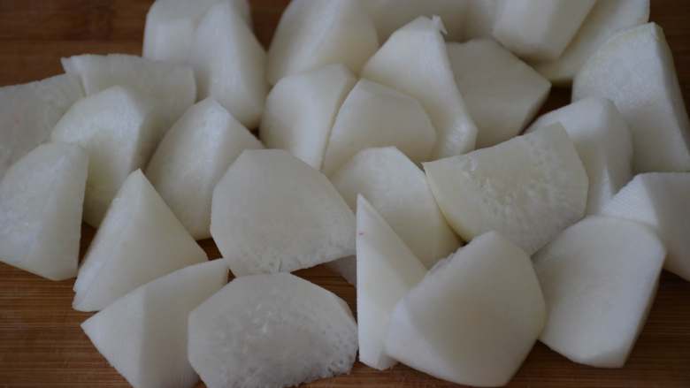 Scallop, corn and radish soup