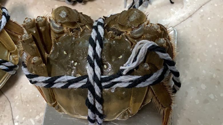 Steamed Yangcheng Lake hairy crabs