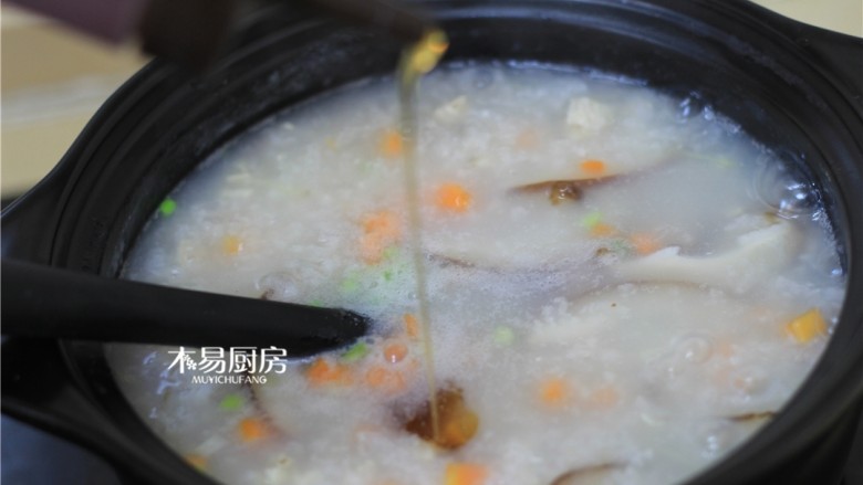 Mushroom and Chicken Porridge