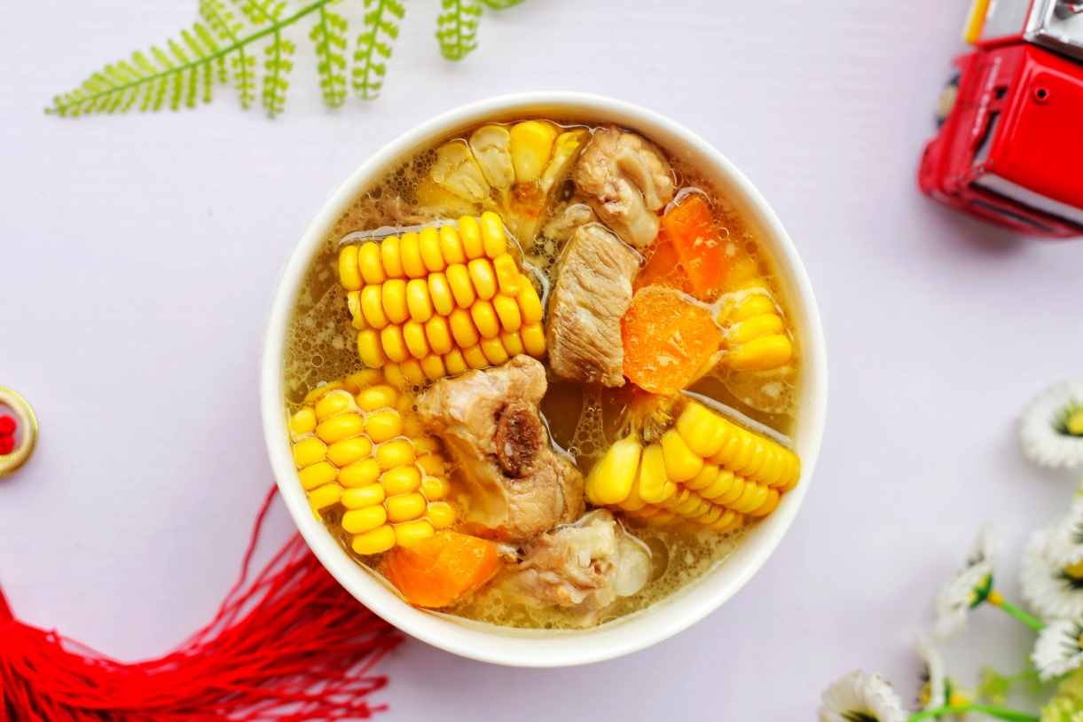 [Baby Complementary Food] Carrot, Corn and Pork Ribs Soup