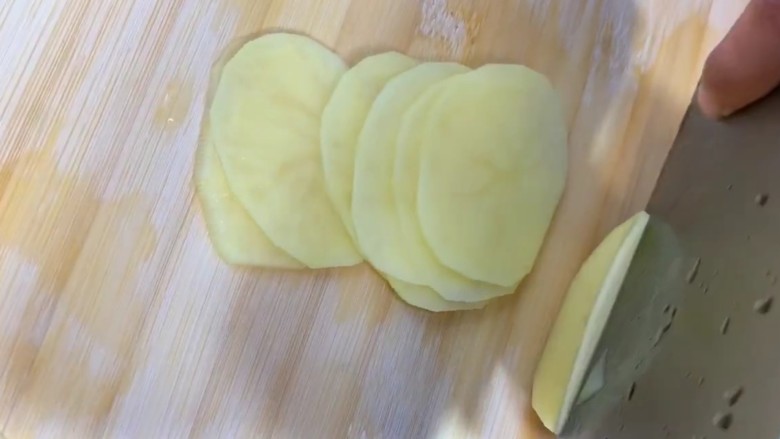 Homemade potato chips