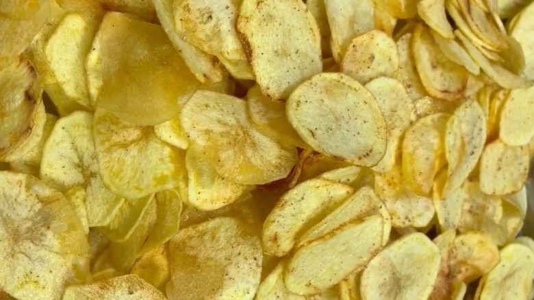 Homemade potato chips