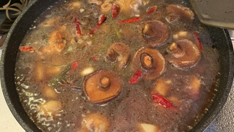 Chicken Legs Stewed with Mushrooms