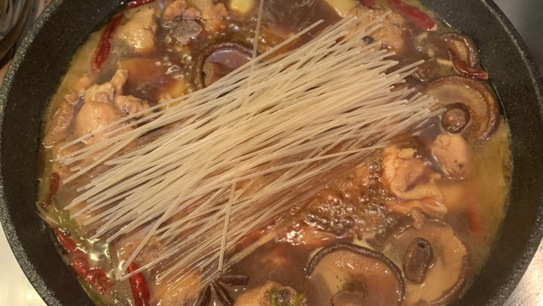 Chicken Legs Stewed with Mushrooms