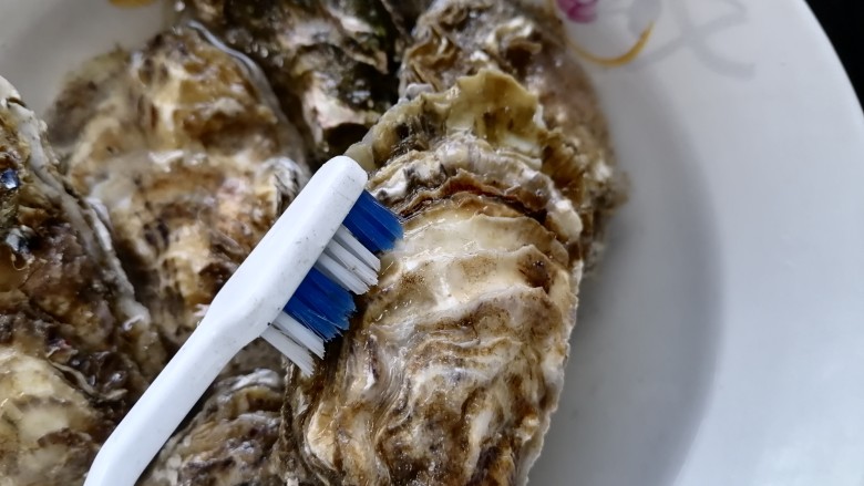 Steamed oysters with garlic vermicelli