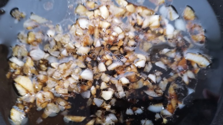 Steamed oysters with garlic vermicelli