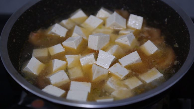 Enoki Mushroom and Tofu Soup